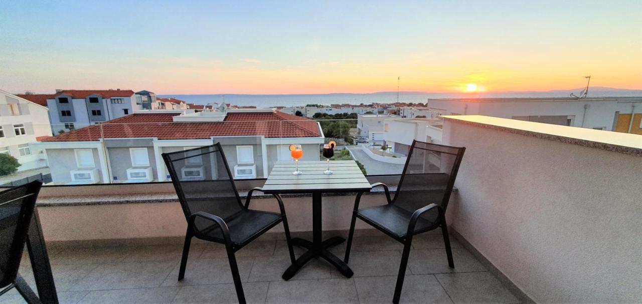 Seahorse Luxury Apartment With Pool And Sea View ノヴァリャ エクステリア 写真