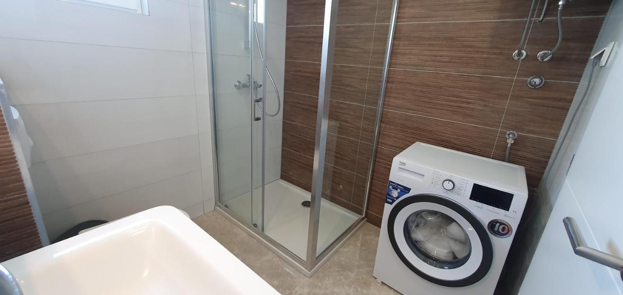 Seahorse Luxury Apartment With Pool And Sea View ノヴァリャ エクステリア 写真