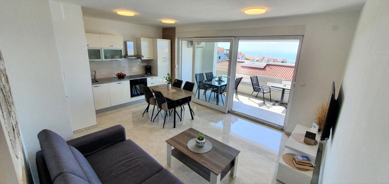 Seahorse Luxury Apartment With Pool And Sea View ノヴァリャ エクステリア 写真